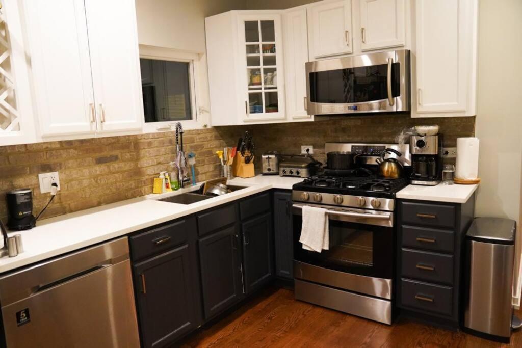 Nice And Cozy. Sleeps 5. Apartment ชิคาโก ภายนอก รูปภาพ